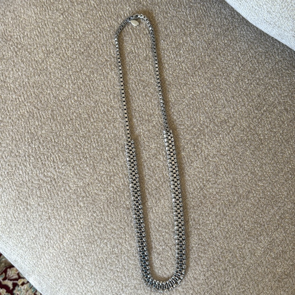 EUC Vintage Ann Taylor Elegant Silver and Crystal Necklace w/clasp